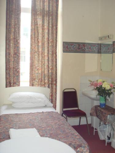 Regency Court Hotel London Rum bild